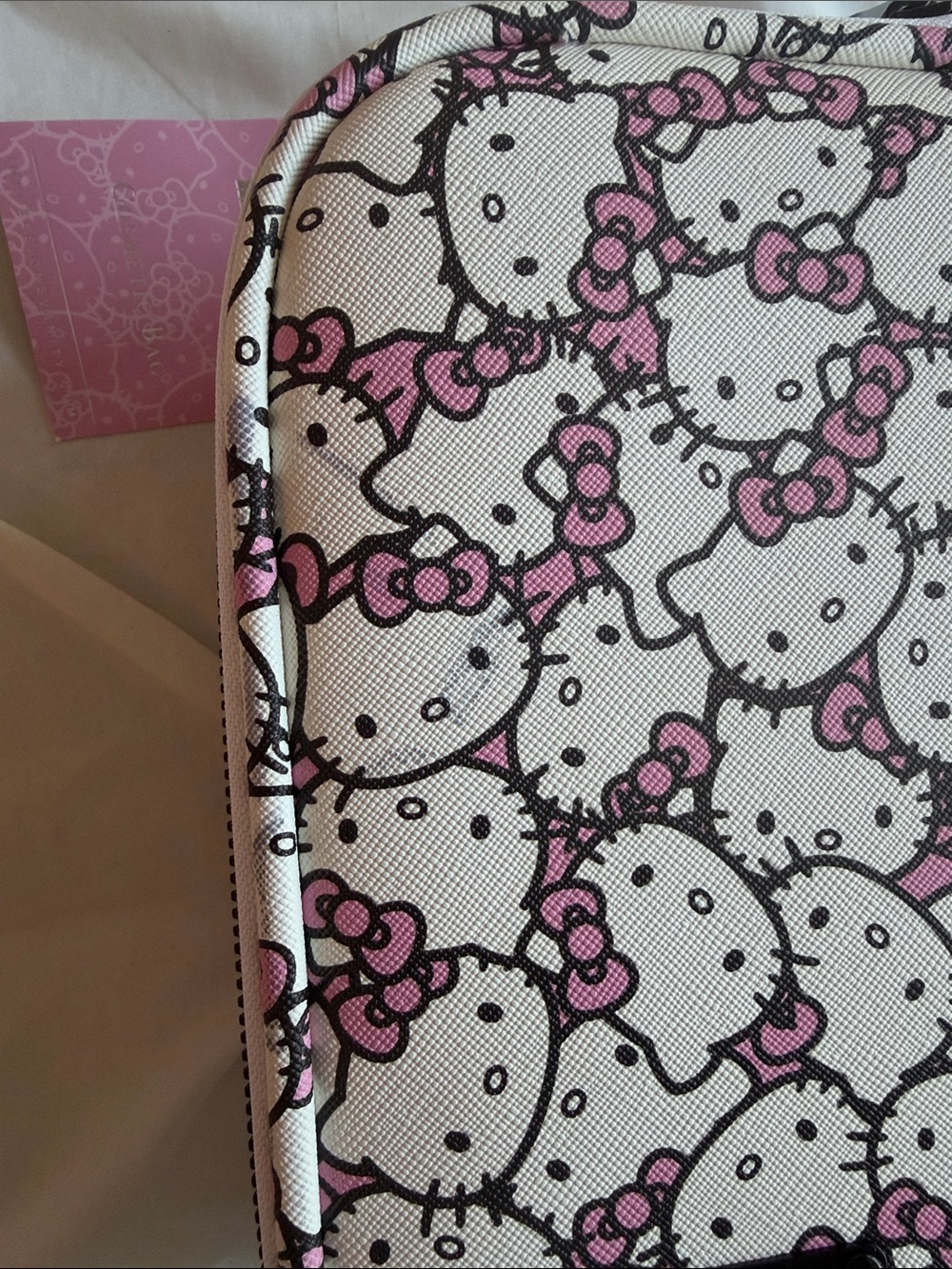 NWOT Impressions Vanity hello kitty cosmetic case - Picture 2 of 4